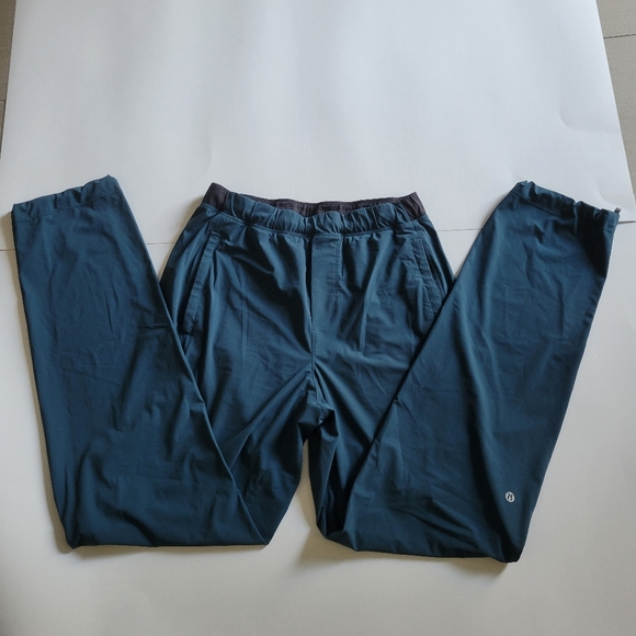 Lululemon men's Core joggers. - Picture 8 of 13